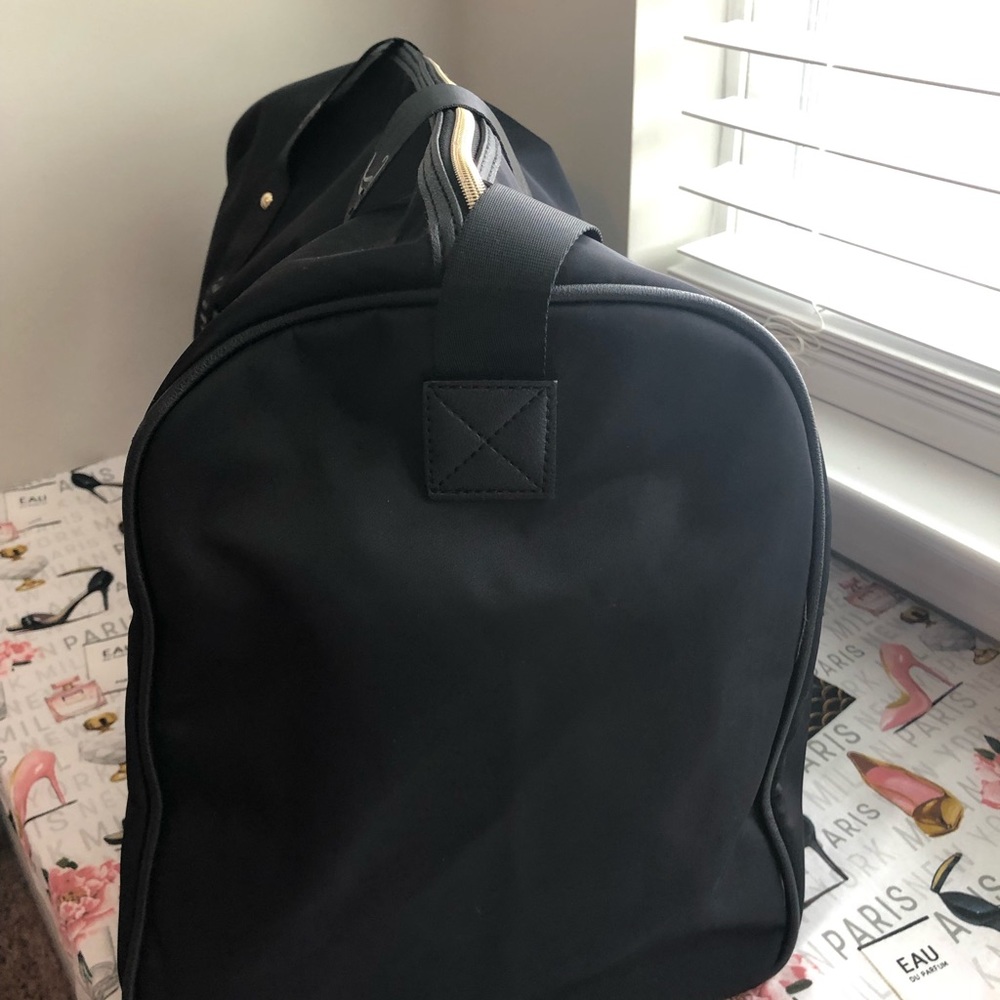 ๐Juicy couture travel bag - Picture 2 of 5